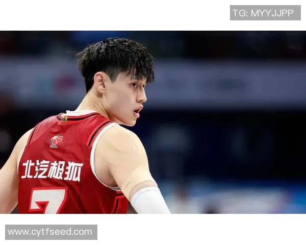备战NBA中国赛 曾凡博期待上场
